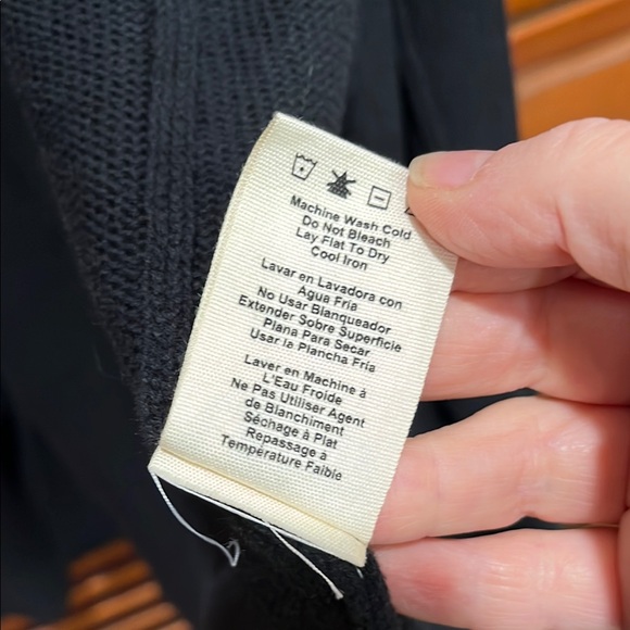 NWOT UGG Black Open Front Cardigan with Faux Fur Pockets - Picture 7 of 10